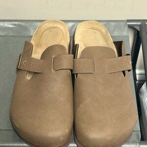Cushionaire Slip-On Clogs